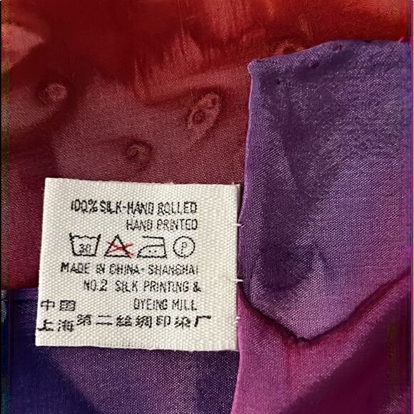 Golden Camel of Shanghai Hand Rolled and Hand Printed 100% Silk Square Scarf - Picture 11 of 11